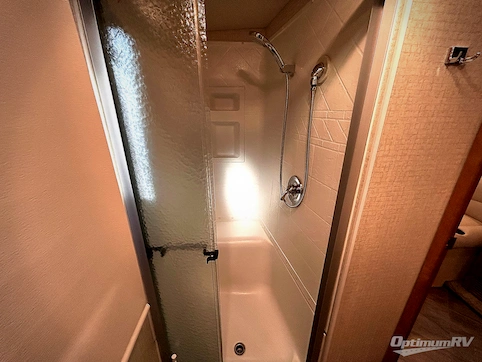 2017 Winnebago Forza 38W RV Photo 3
