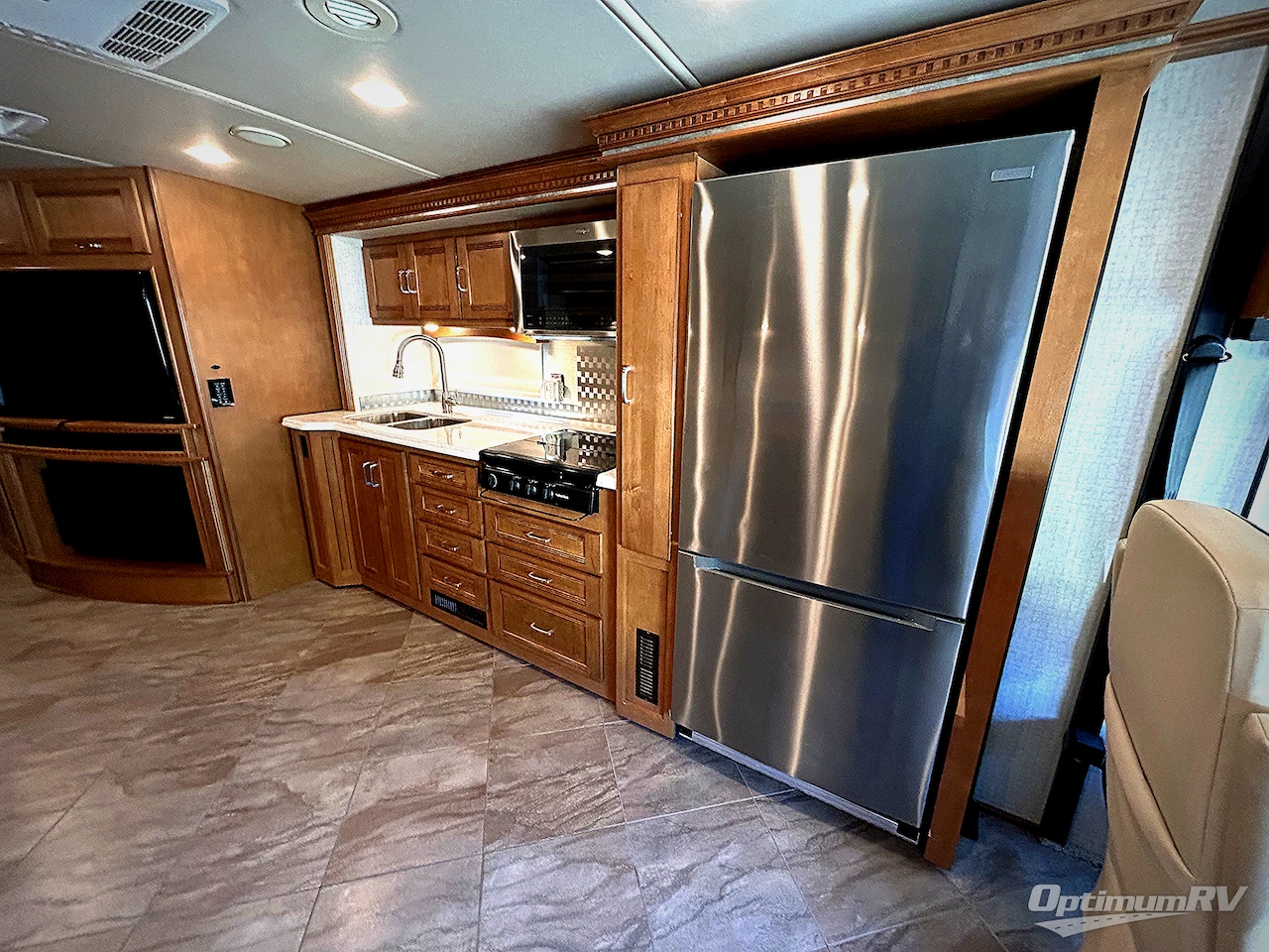 2017 Winnebago Forza 38W Photo 9