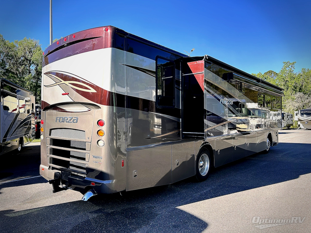 2017 Winnebago Forza 38W Photo 2