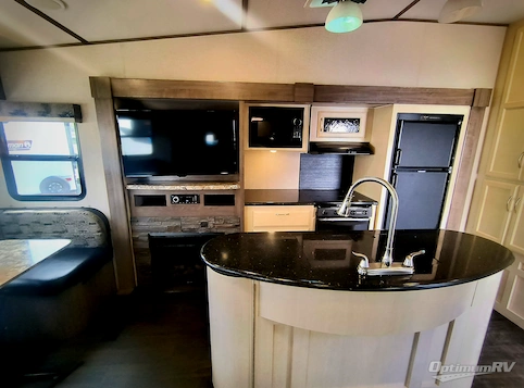 2019 Winnebago Towables Minnie Plus 27RLTS RV Photo 3