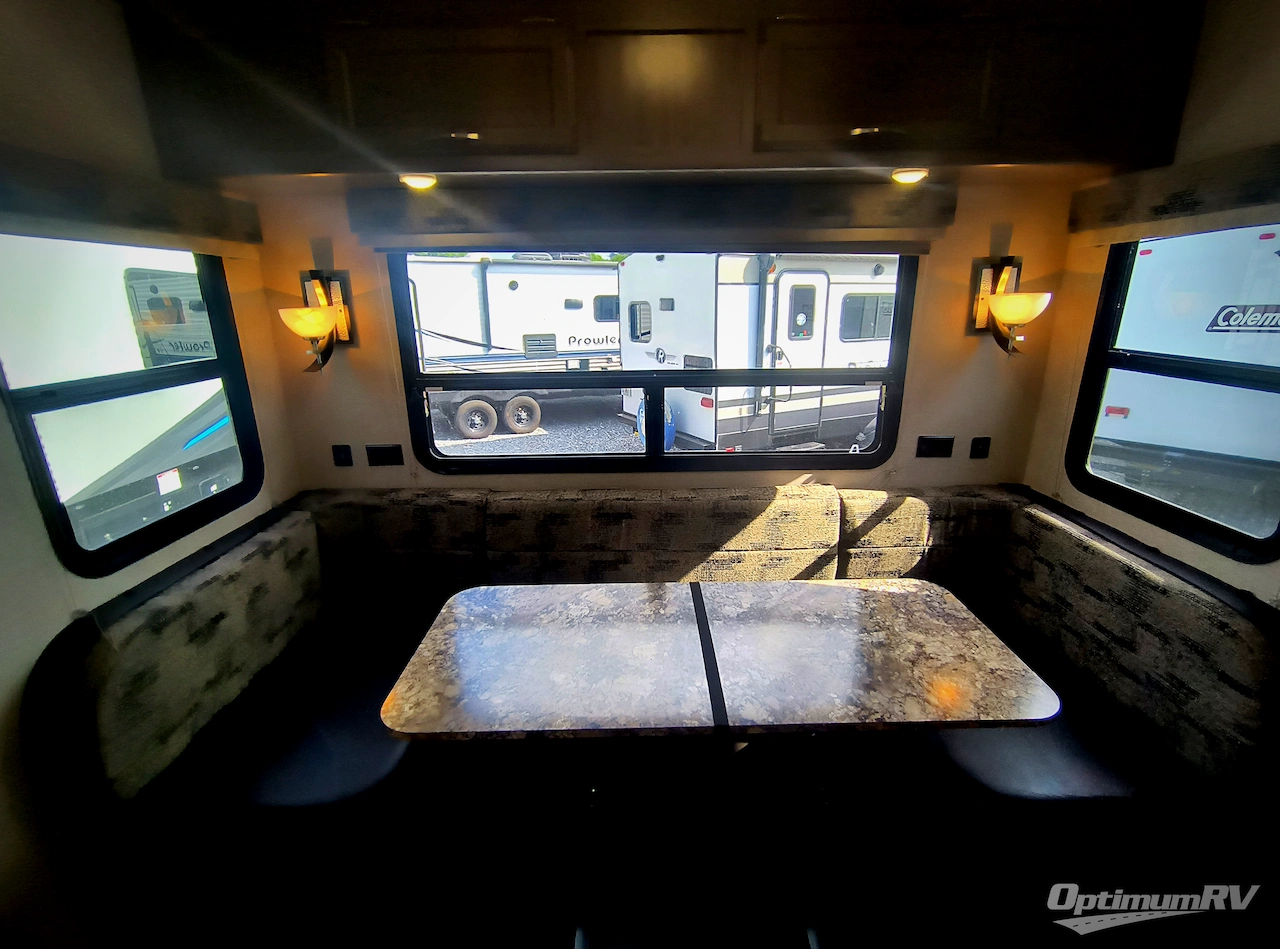 2019 Winnebago Towables Minnie Plus 27RLTS Photo 8