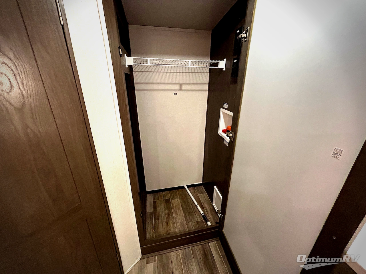 2022 Palomino Columbus 383FB Photo 9