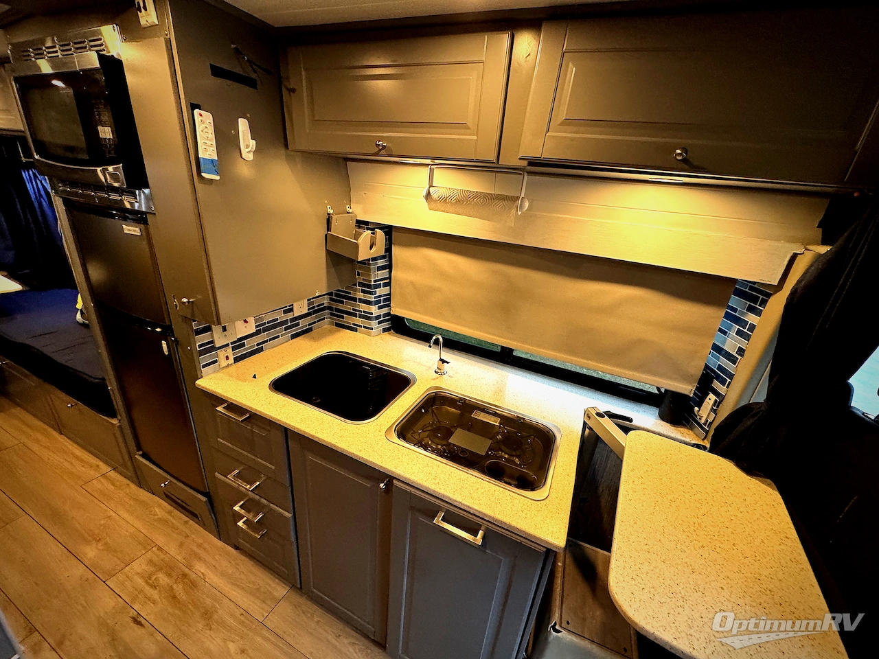 2019 Sportsmobile ProMaster 161P Photo 10