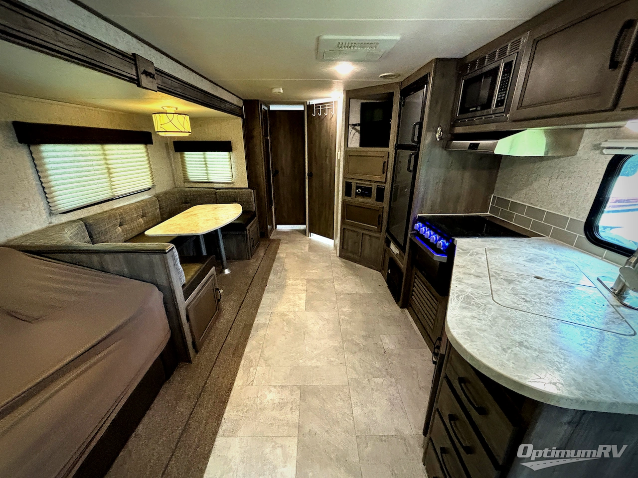 2020 Coachmen Apex Ultra-Lite 279RLSS Photo 5
