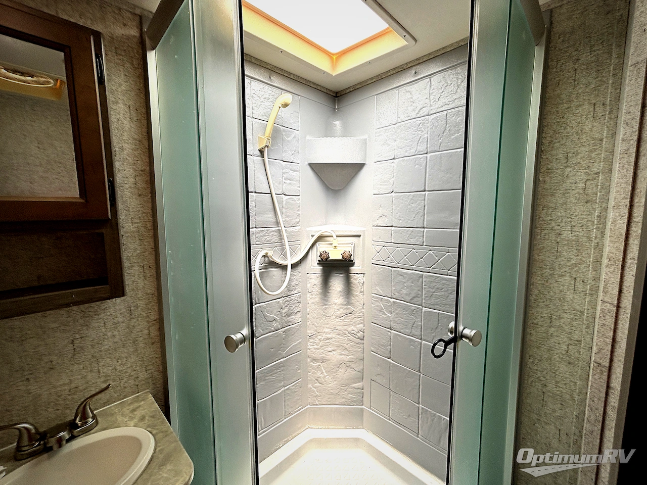 2020 Coachmen Apex Ultra-Lite 279RLSS Photo 11
