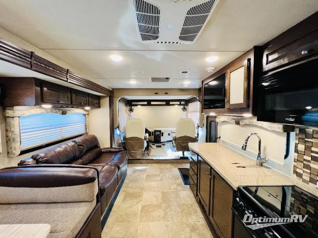 2018 Thor Windsport 31S Photo 5