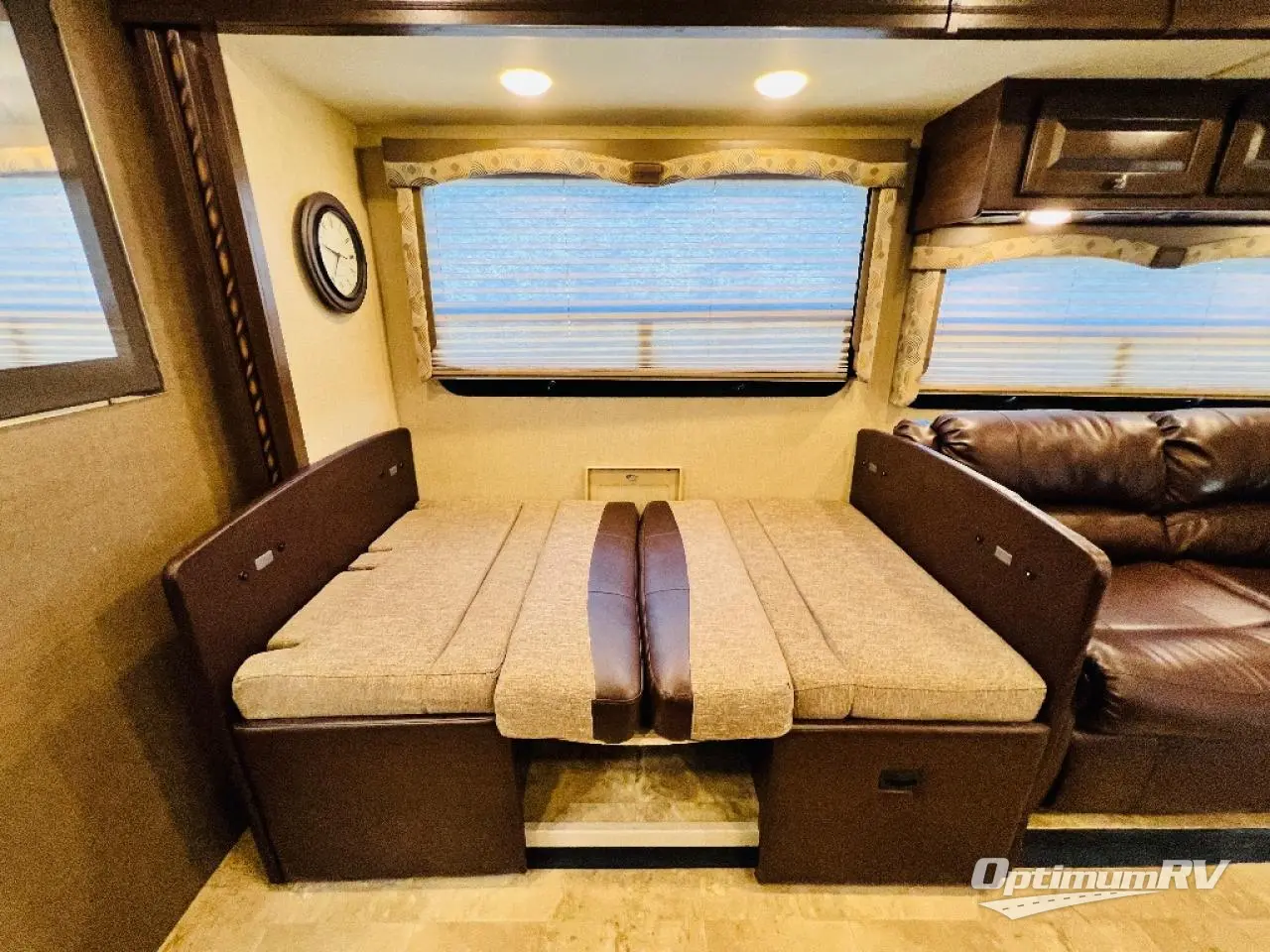 2018 Thor Windsport 31S Photo 8