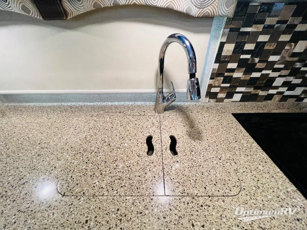 2018 Thor Windsport 31S Photo 9