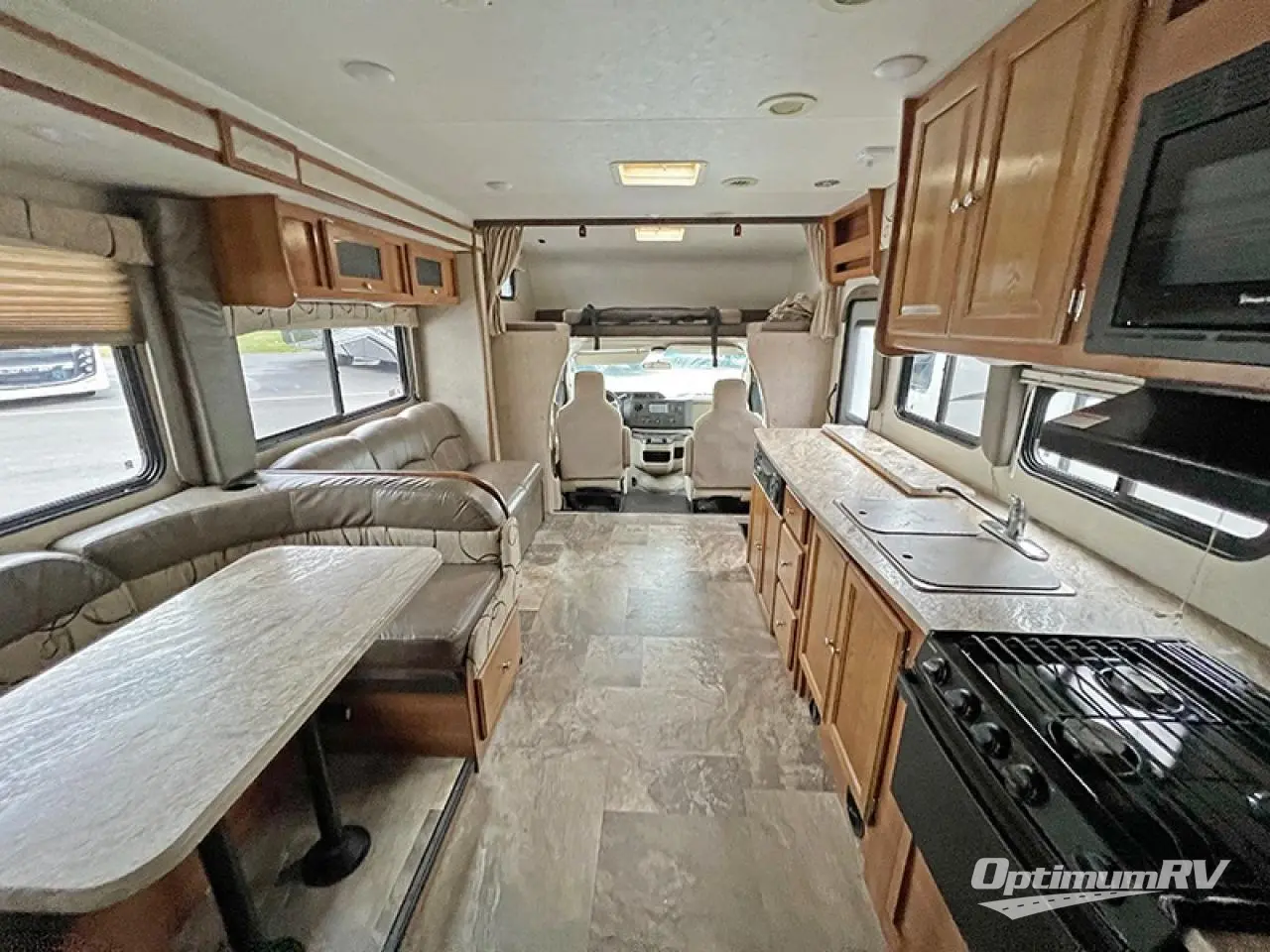 2019 Coachmen Leprechaun 319MB Ford 450 Photo 6
