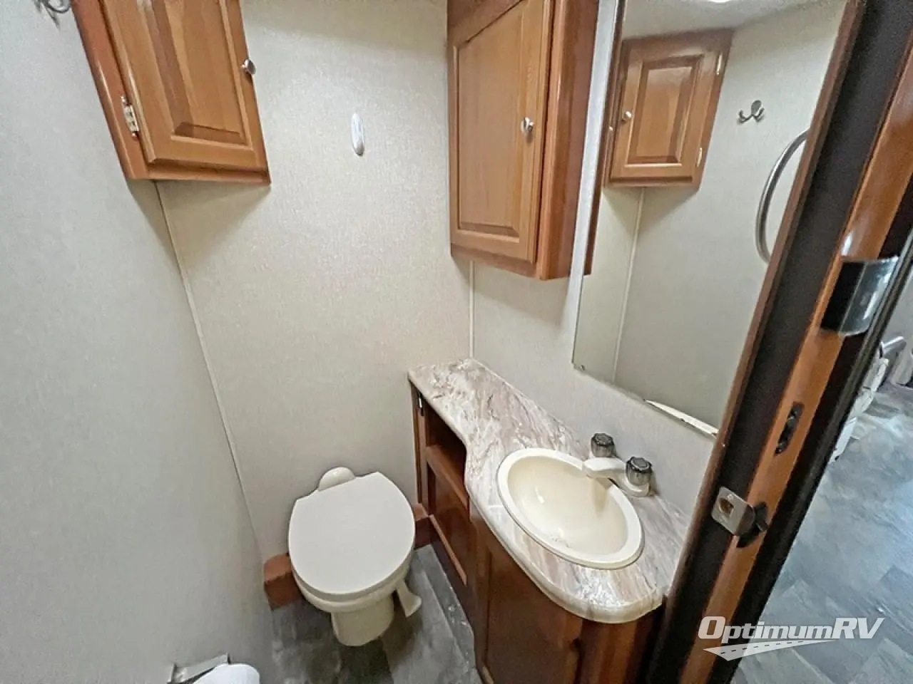 2019 Coachmen Leprechaun 319MB Ford 450 Photo 10