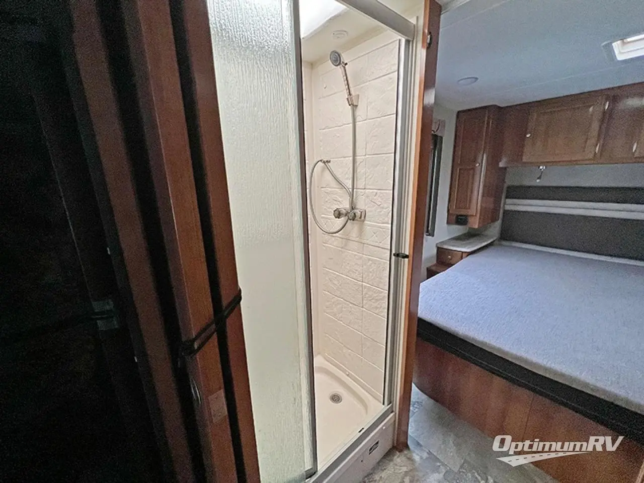 2019 Coachmen Leprechaun 319MB Ford 450 Photo 11