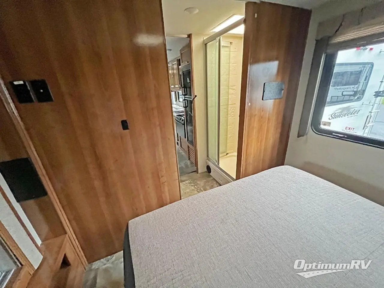 2019 Coachmen Leprechaun 319MB Ford 450 Photo 13