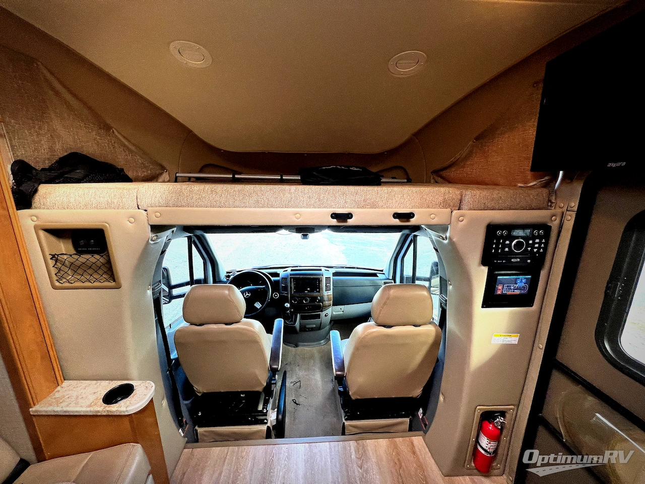 2018 Thor Synergy TT24 Photo 6