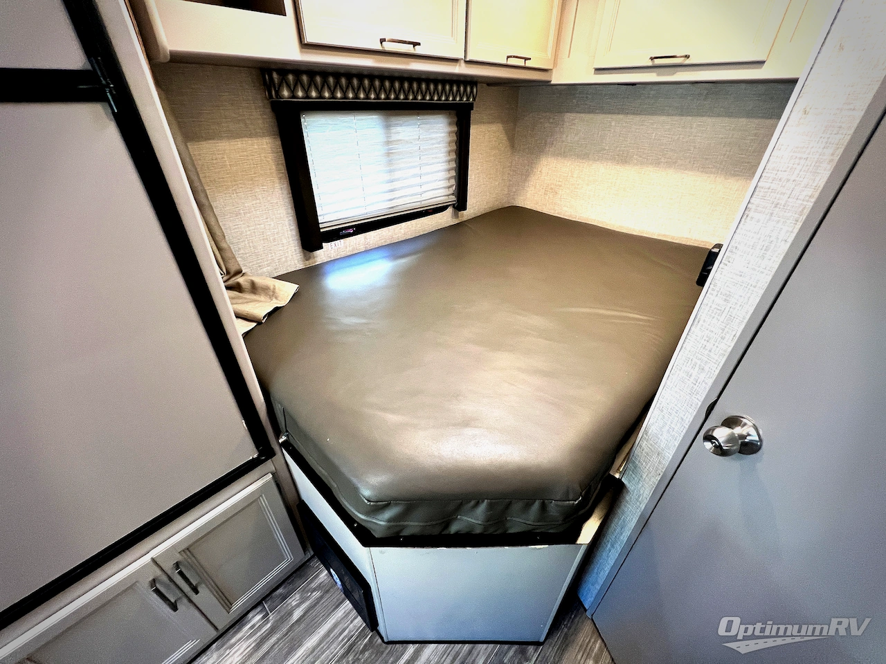 2024 Thor Four Winds 22E Photo 12