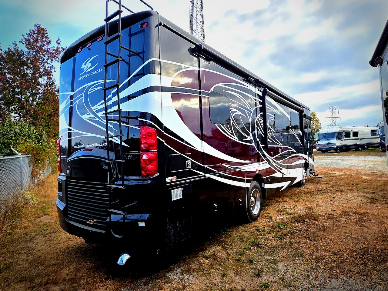 2021 Coachmen Sportscoach SRS 354QS Photo 3