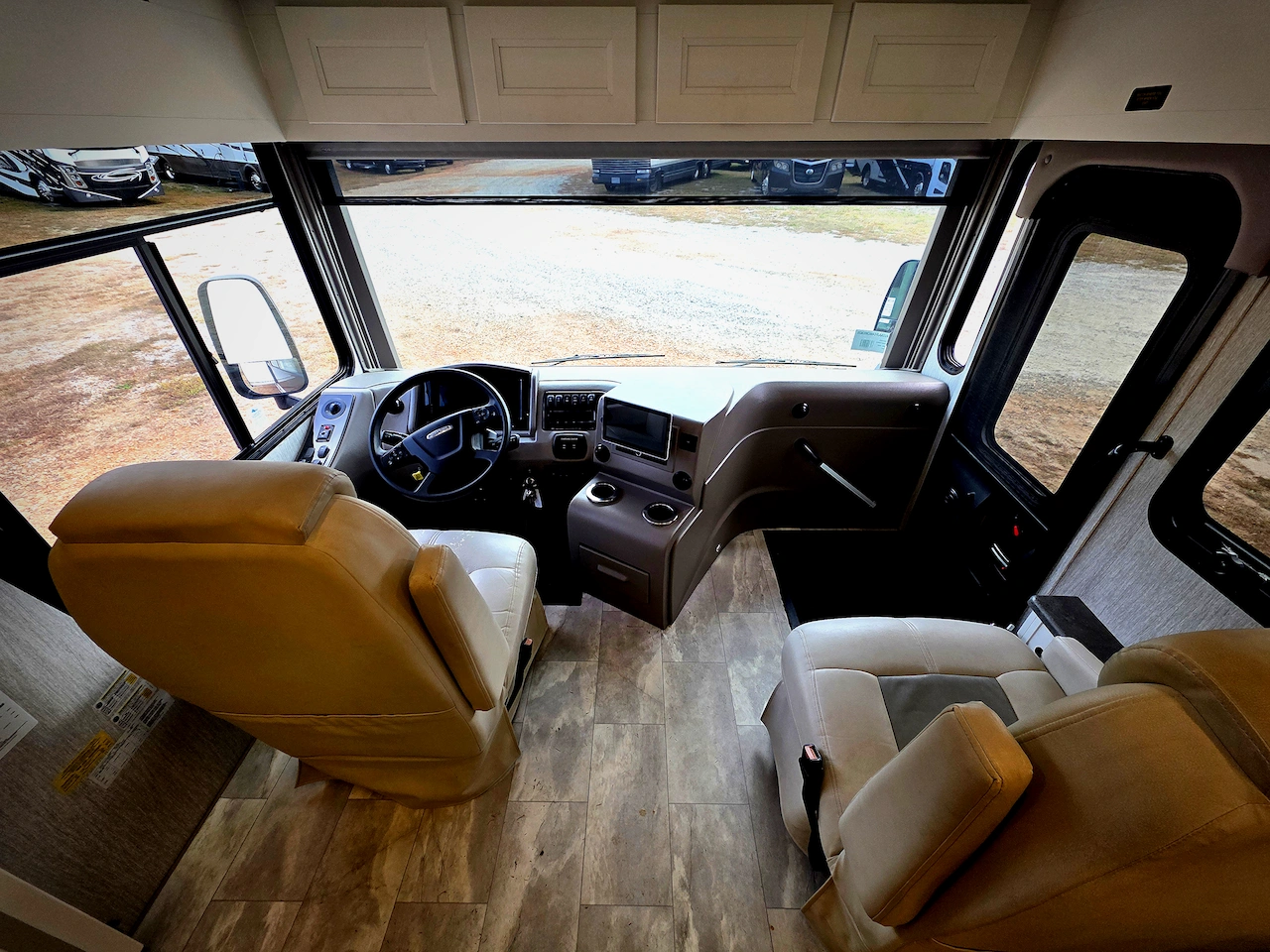 2021 Coachmen Sportscoach SRS 354QS Photo 6