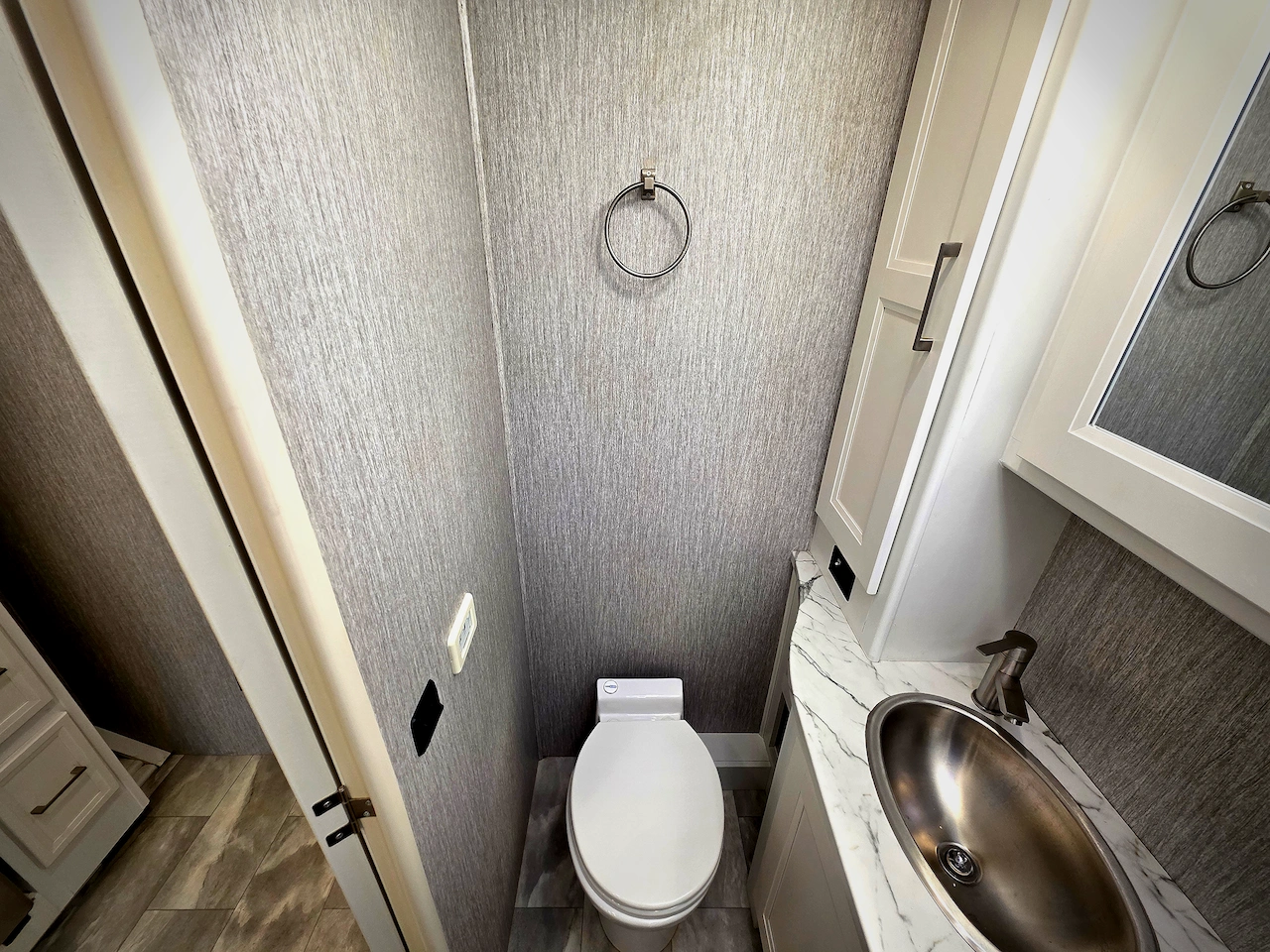 2021 Coachmen Sportscoach SRS 354QS Photo 15