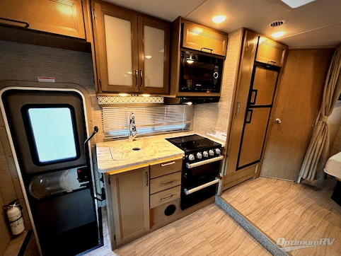 2022 Thor Coleman 24CM RV Photo 4
