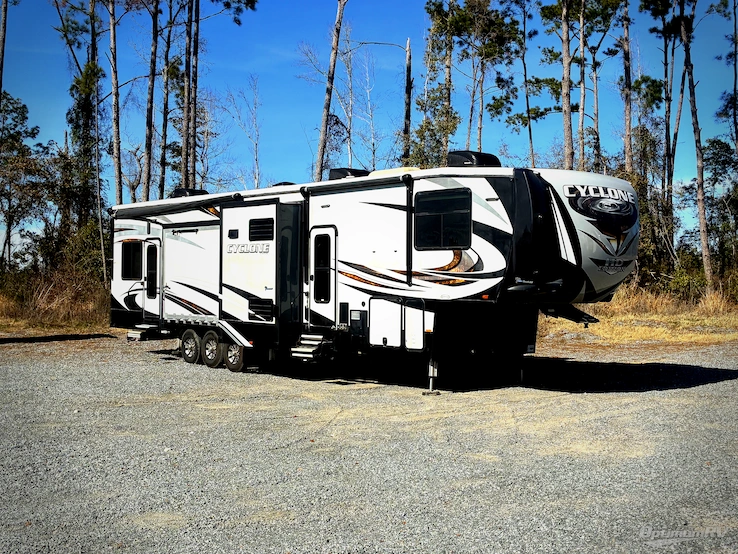 2017 Heartland Cyclone 4250 RV Photo 1