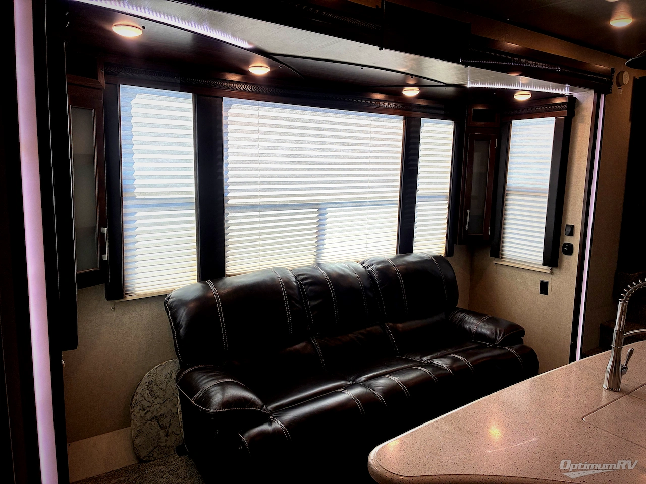 2017 Heartland Cyclone 4250 Photo 6