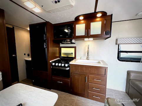 2019 Prime Time Avenger ATI 26BK RV Photo 2