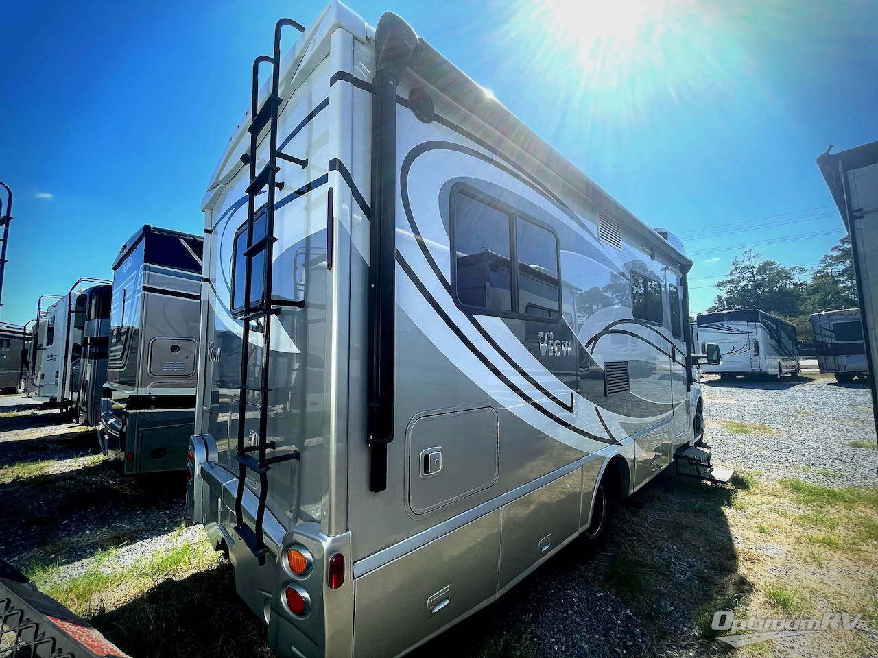 2016 Winnebago View 24V Photo 3