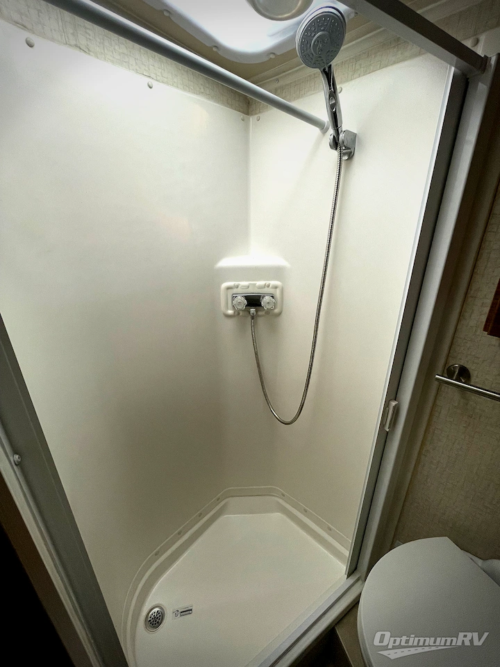 2016 Winnebago View 24V Photo 9