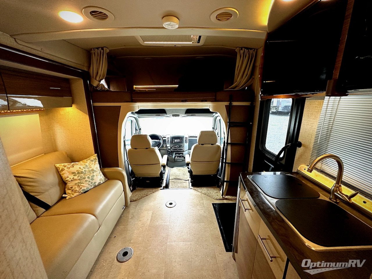 2016 Winnebago View 24V Photo 7