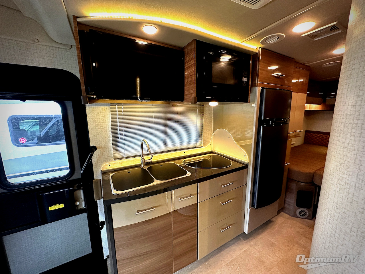 2016 Winnebago View 24V Photo 9