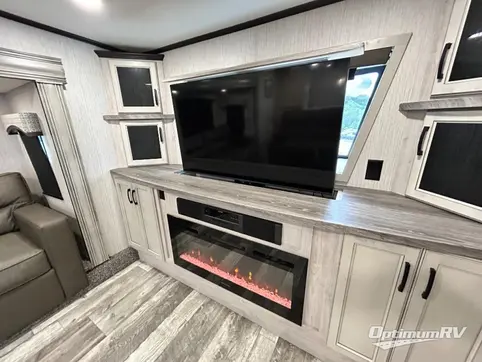 2022 Forest River Sandpiper Luxury 391FLRB RV Photo 2