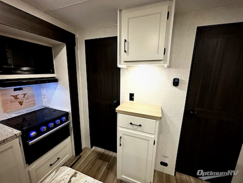 2025 Venture SportTrek ST333VIK RV Photo 3