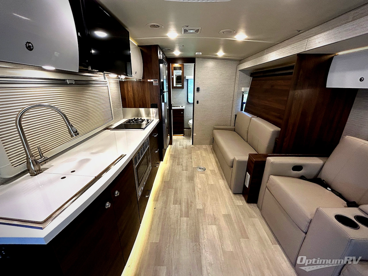 2023 Winnebago Navion 24D Photo 4
