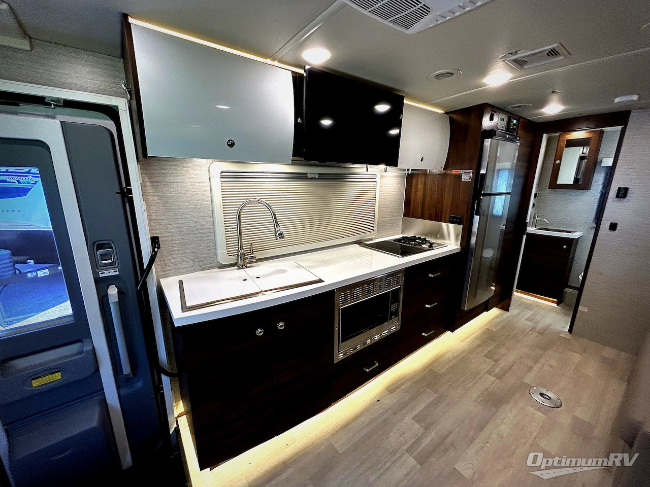 2023 Winnebago Navion 24D Photo 12