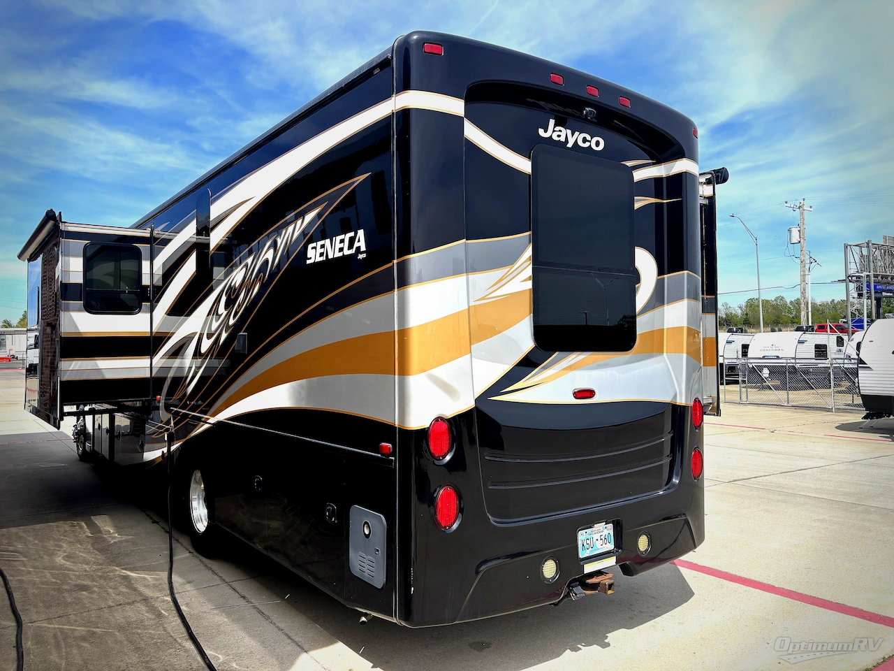 2017 Jayco Seneca 37FS Photo 3