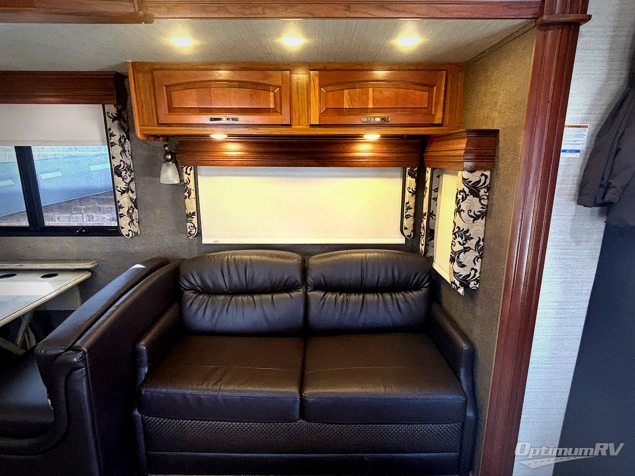 2017 Jayco Seneca 37FS Photo 6