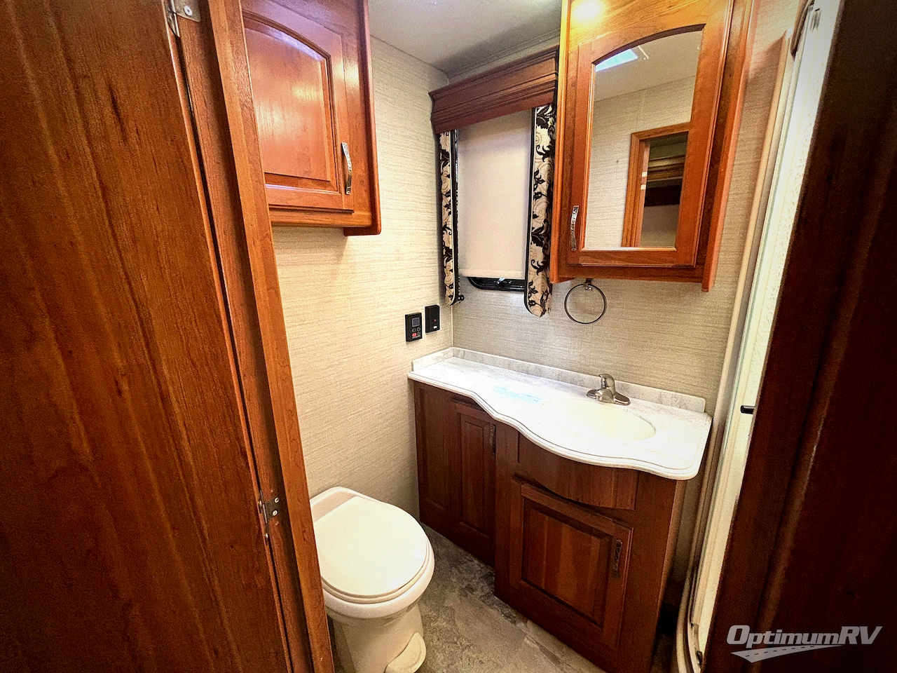 2017 Jayco Seneca 37FS Photo 16