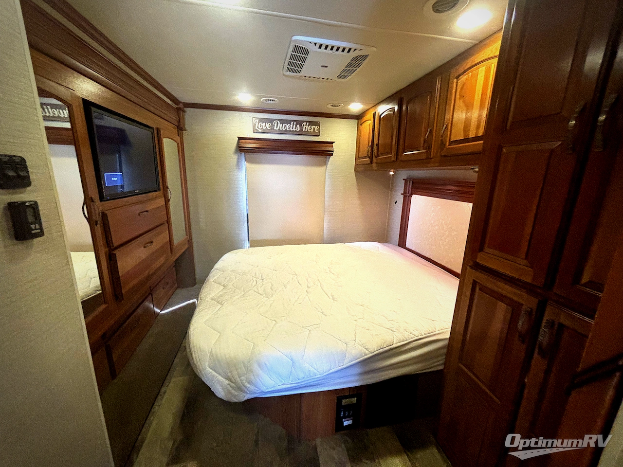 2017 Jayco Seneca 37FS Photo 18