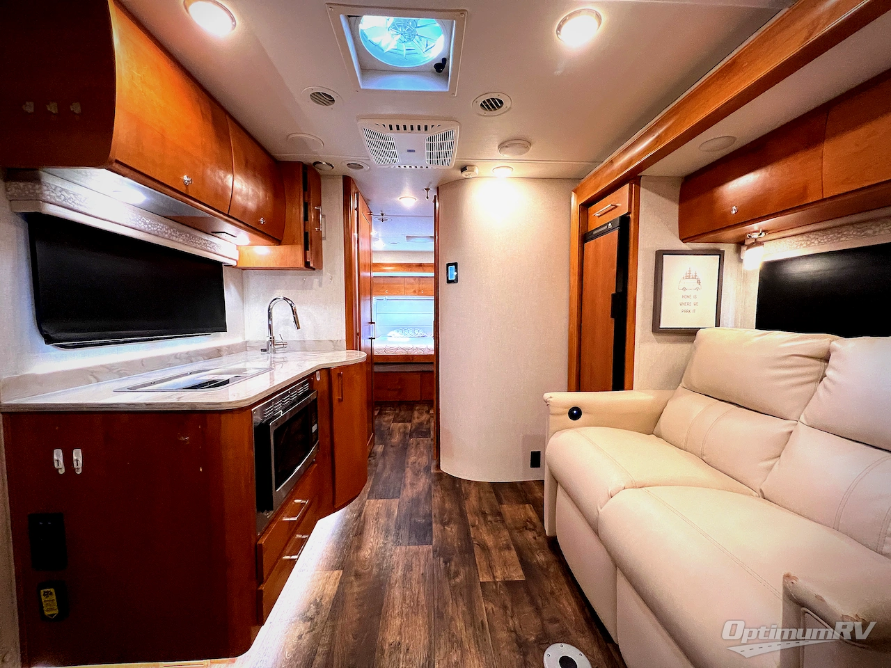 2019 Tiffin Wayfarer 24BW Photo 4