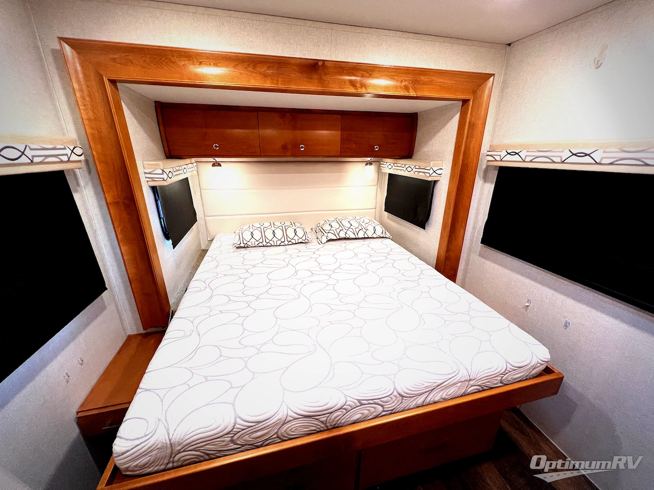 2019 Tiffin Wayfarer 24BW Photo 8