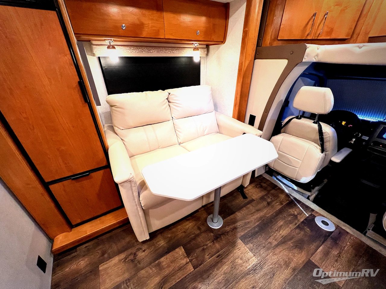 2019 Tiffin Wayfarer 24BW Photo 10