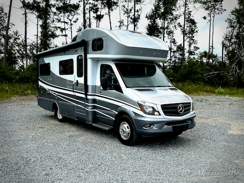 Used 2018 Winnebago View 24J Featured Photo