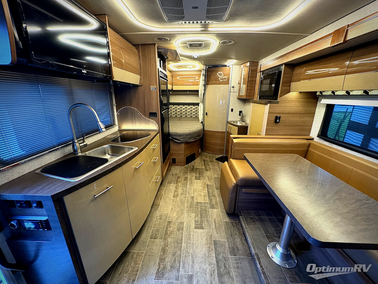 2018 Winnebago View 24J Photo 8
