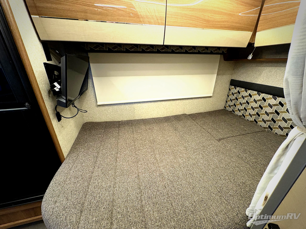 2018 Winnebago View 24J Photo 13