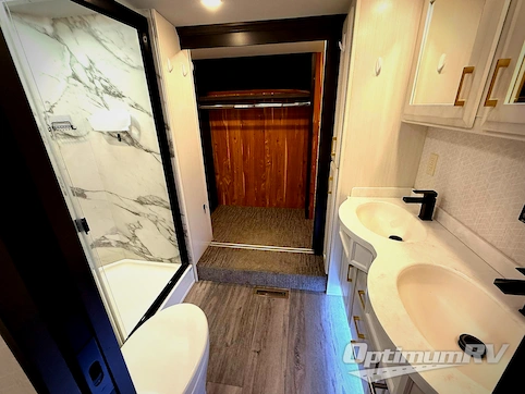 2021 DRV Luxury Suites Mobile Suites 41 RKDB RV Photo 4