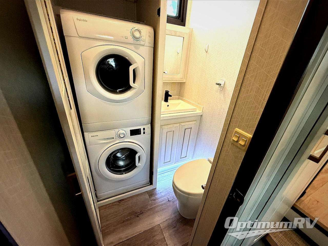 2021 DRV Luxury Suites Mobile Suites 41 RKDB Photo 19