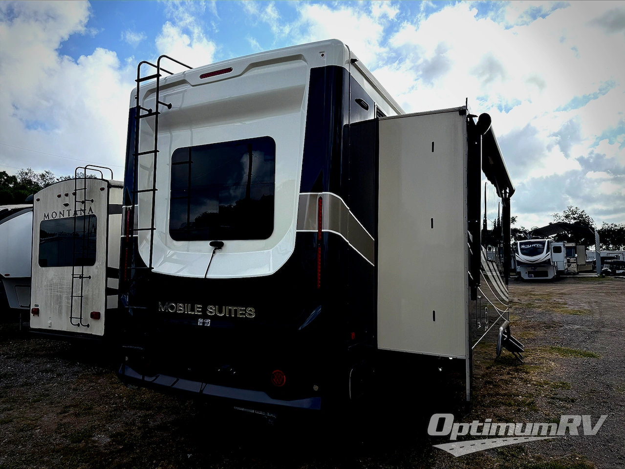 2021 DRV Luxury Suites Mobile Suites 41 RKDB Photo 2