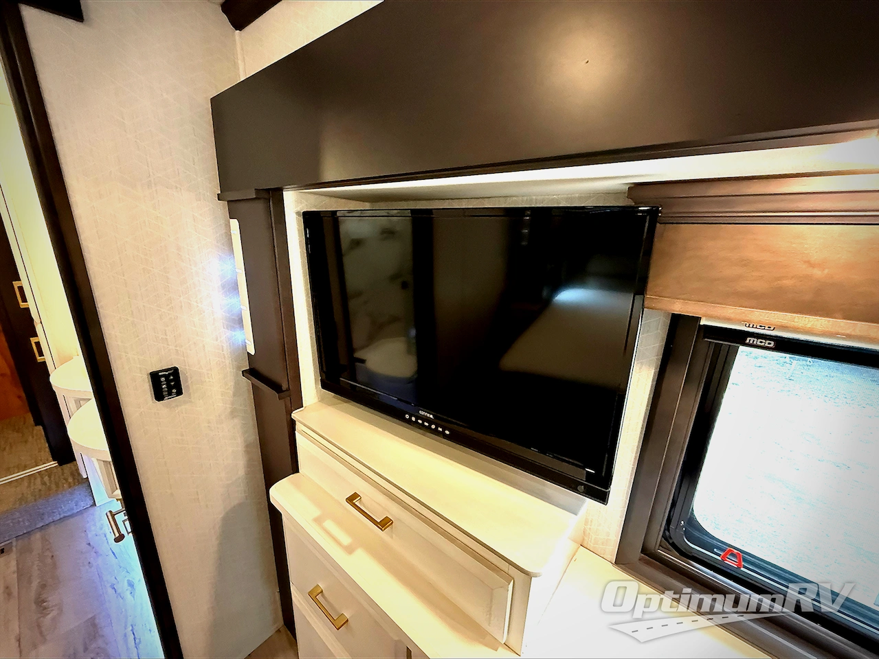 2021 DRV Luxury Suites Mobile Suites 41 RKDB Photo 21
