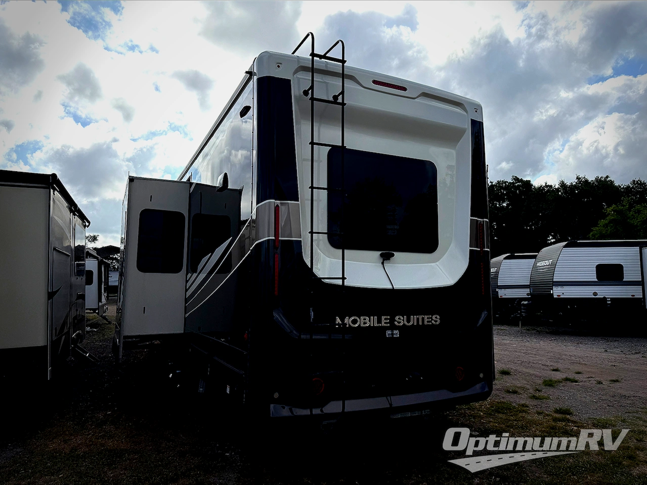 2021 DRV Luxury Suites Mobile Suites 41 RKDB Photo 3