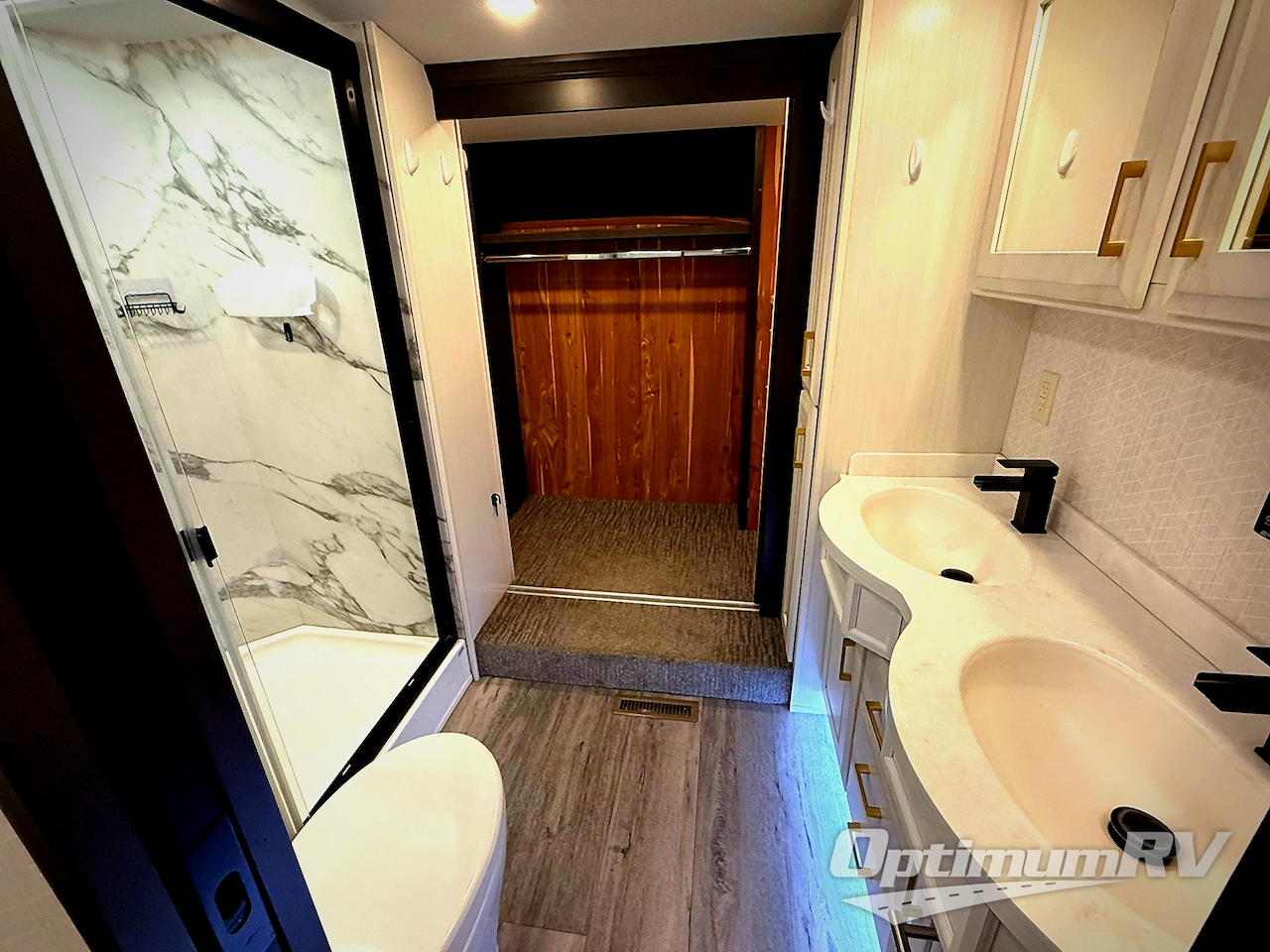 2021 DRV Luxury Suites Mobile Suites 41 RKDB Photo 22