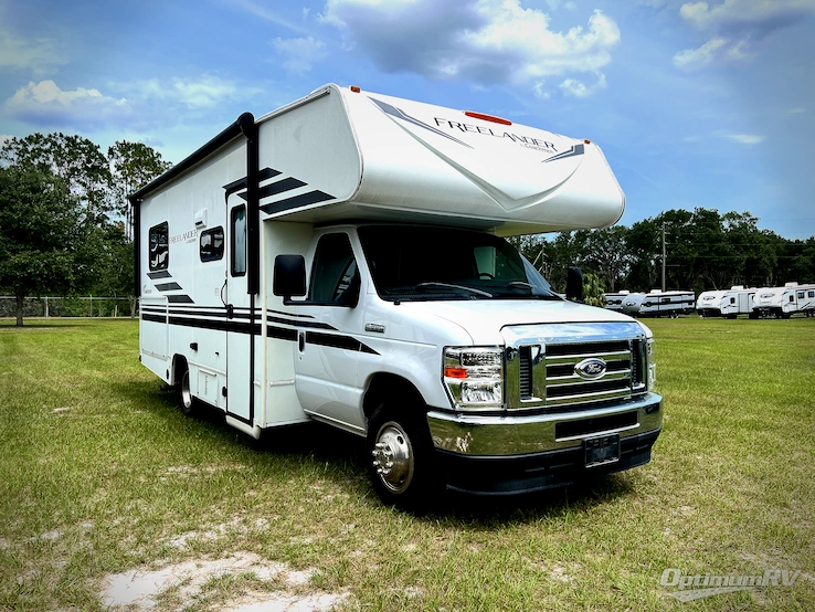 2021 Coachmen Freelander 21QB Ford 350 RV Photo 1